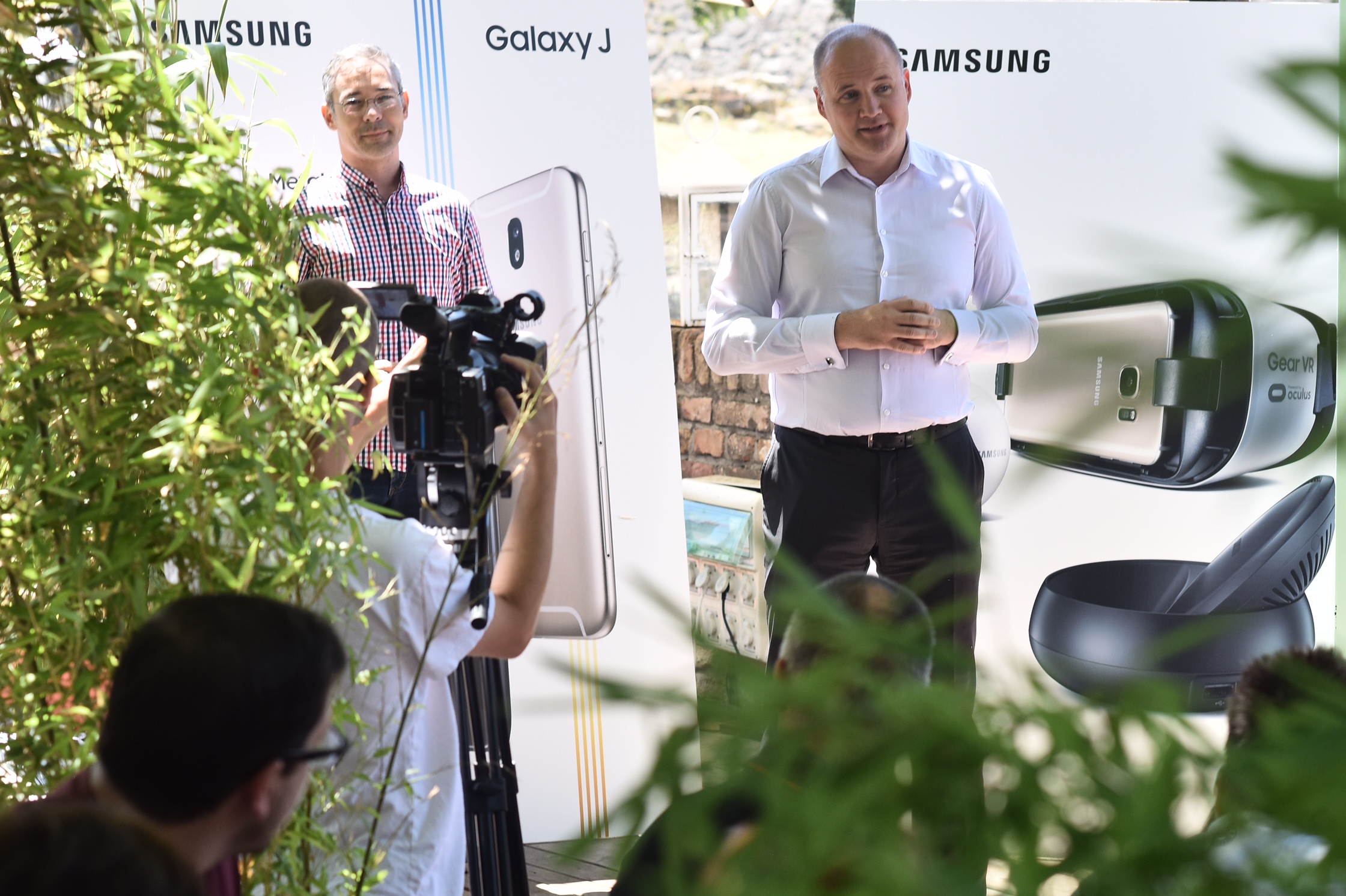 Premijera Samsung Phone+ ekosistema i Galaxy J serije i u Srbiji 1 Samsung predstavio uredjaje iz Phone ekosistema i uredjaje iz J serije 01