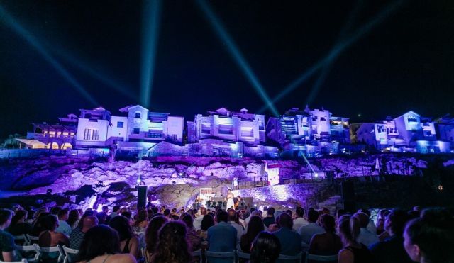 Luštica Bay i KotorArt: Koncert Miloša Karadaglića posvećen vatrogascima 6 Sa koncerta