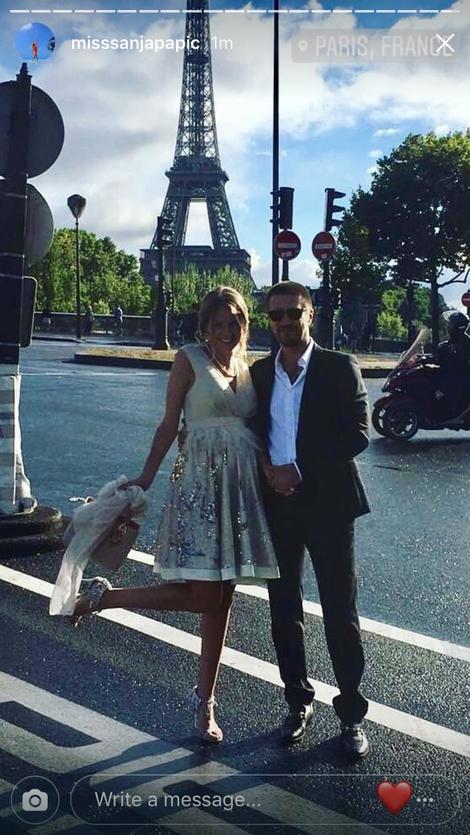 DALEKO OD OČIJU JAVNOSTI: Udala se Sanja Papić! (FOTO) 1 sanjapapic