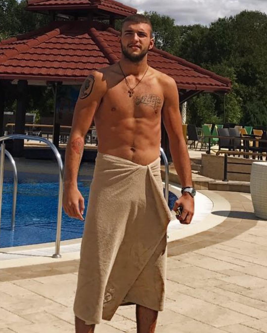 ONA PUCA OD PONOSA! Ceca objavila Veljkovu sliku: Moj lepi i zgodni sin! 1 21371860 117603238904049 1107525740397592576 n1