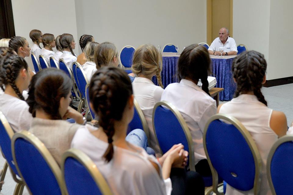 PORTO KARAS: Srpske misice blistaju pred objektivom čuvene svetske fotografkinje 3 ambasador