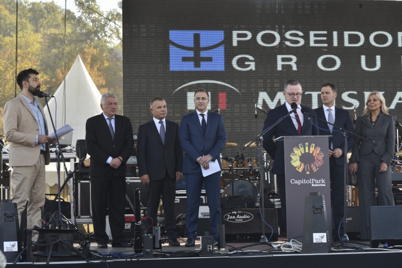 Otvoren Capitol park Rakovica: Najveći ritejl park u Beogradu primio prve posetioce 1 10 1