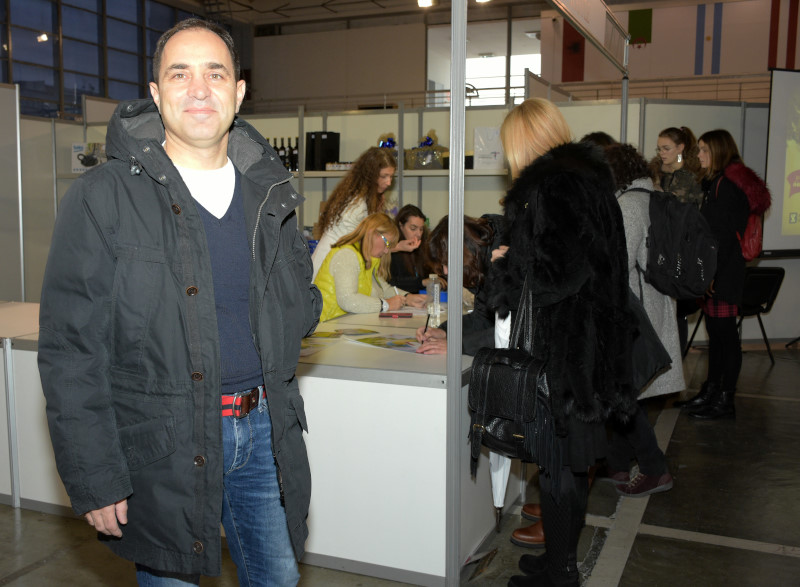 dobrotvorni diplomatski bazar 03.11.17 34