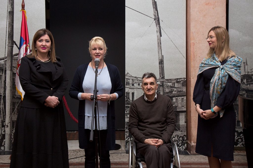 PUŠTENA U RAD PLATFORMA ZA OSOBE SA INVALIDITETOM: Donacija Banca Intesa Istorijskom muzeju Srbije 1 Dr Dušica Bojić direktorka Istorijskog muzeja Srbije fotografija
