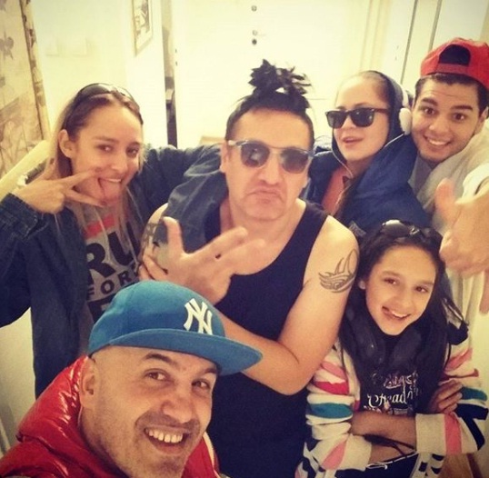 HIT FOTKA: Baki B3 objavio porodični selfi sa Gagijem i Lunom! 1 bakib3