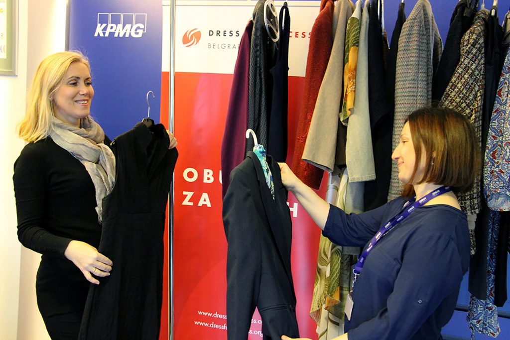 DRESS FOR SUCCESS BELGRADE – OBUČENA ZA USPEH: Donirajte odelo za uspeh žene 1 Prikupljena garderoba 2