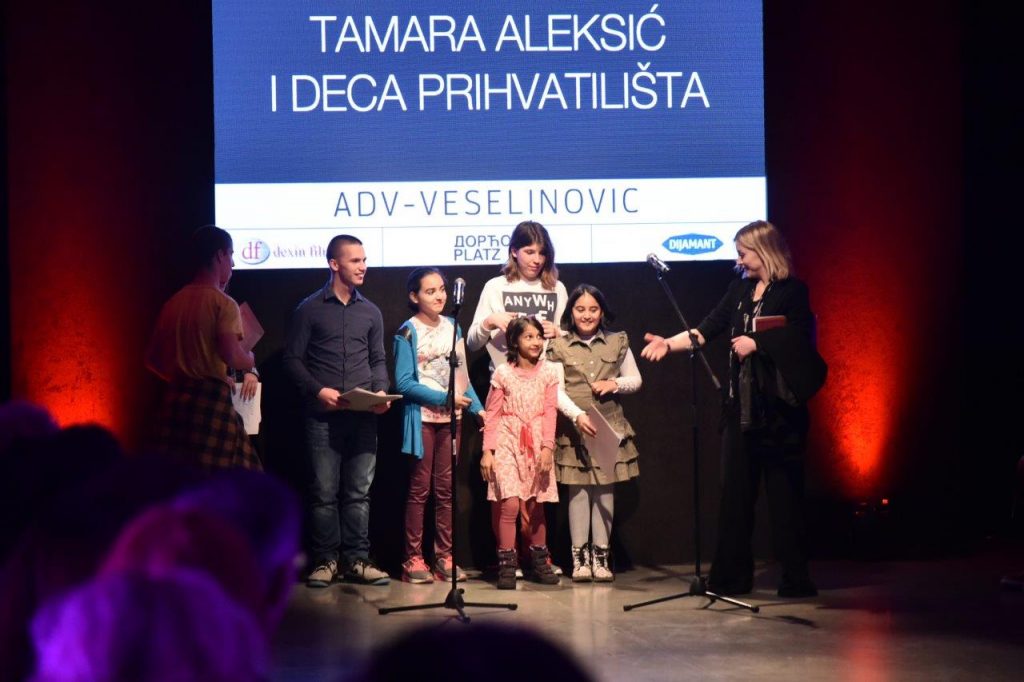 USKRŠNJI MODNI DOGAĐAJ: Srpske modne kuće za decu "Prihvatilišta" 8 7.Tamara Aleksic i deca iz prihvatilista