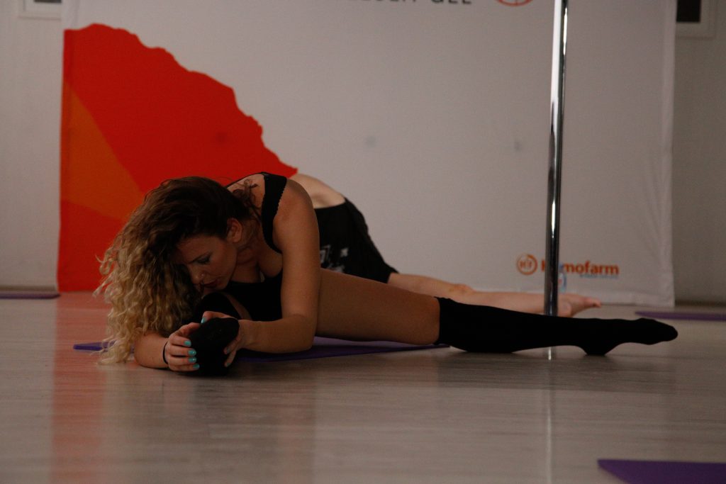 „Thiomucase pole dance party“: Hemofarmov Thiomucase anticelulit gel - podrška damama u svakom trenutku 1 Hemofarm 3