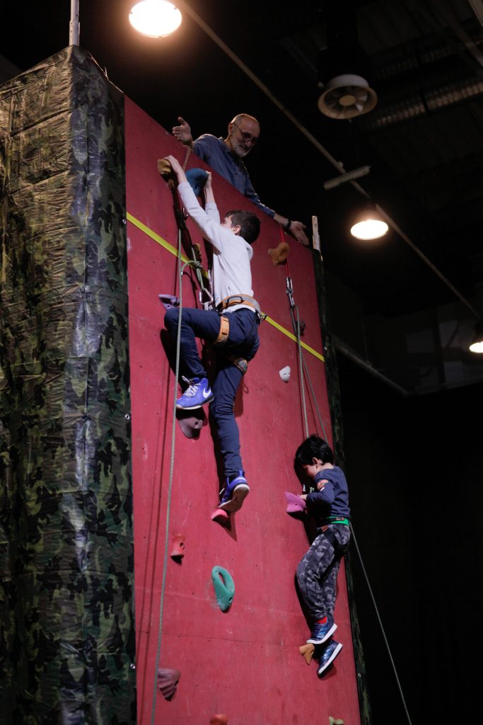 KidsTeen Fashion Selection takmiƒenje u freeclimbingu