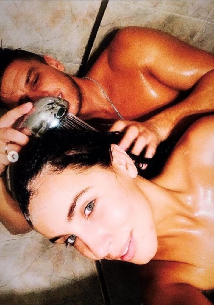GOLIŠAVI ISPOD TUŠA: Aleksandra i David napravili seksi selfi! 1 1475491 screenshot 20 ff