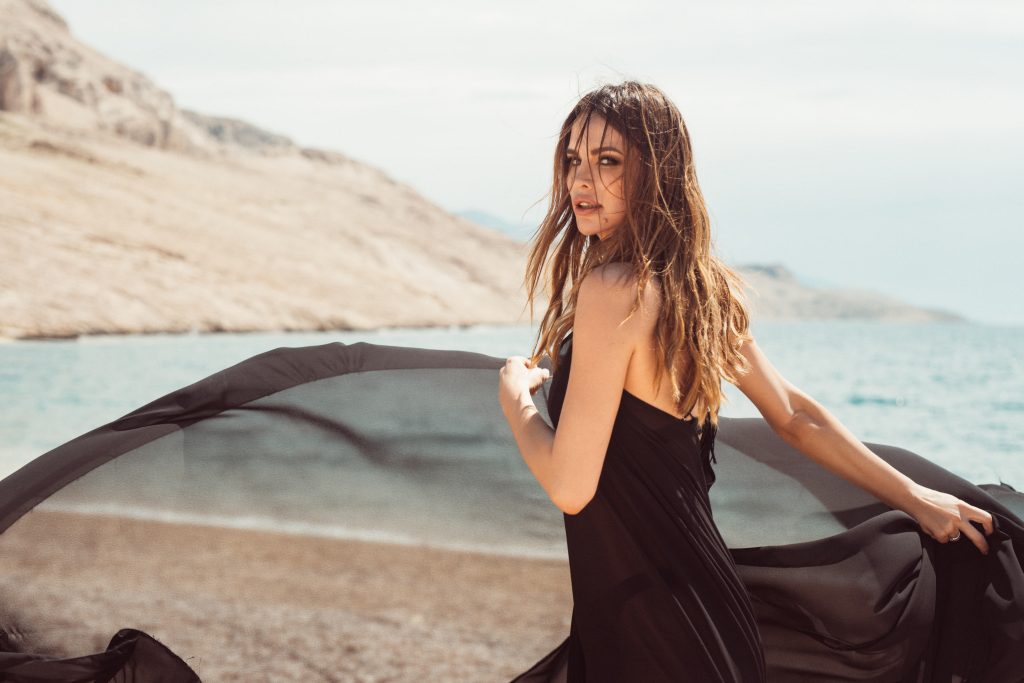 UNAPRIJED GOTOVO: Severina zapevala u duetu sa Grašom i sjajnim fotkama najavila novi album (FOTO) 3 Unaprijed gotovo 3
