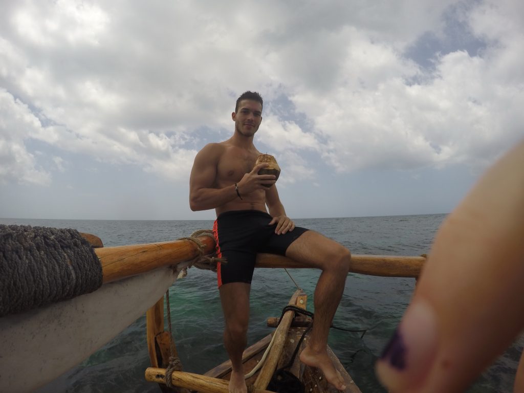 Na pramcu zanzibarskog brodica