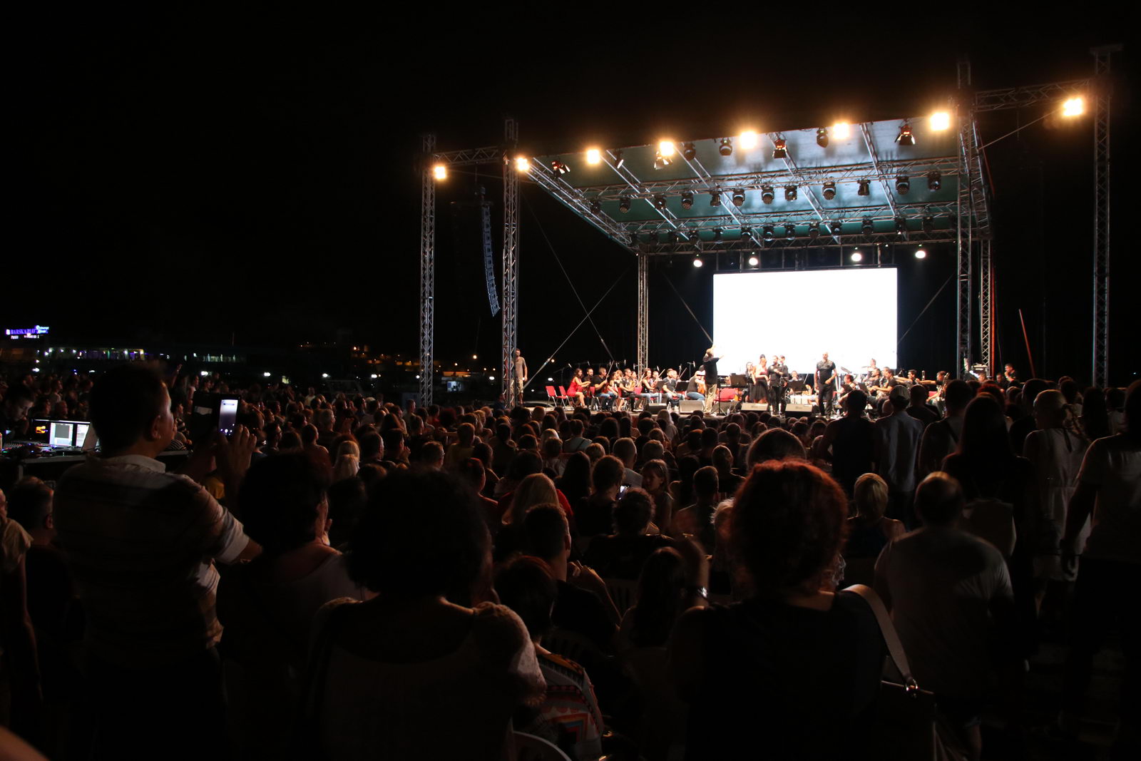 Preko tri hiljade ljudi uživalo u spektaklu Rok opera u Baru 2 Rok opera 1 5