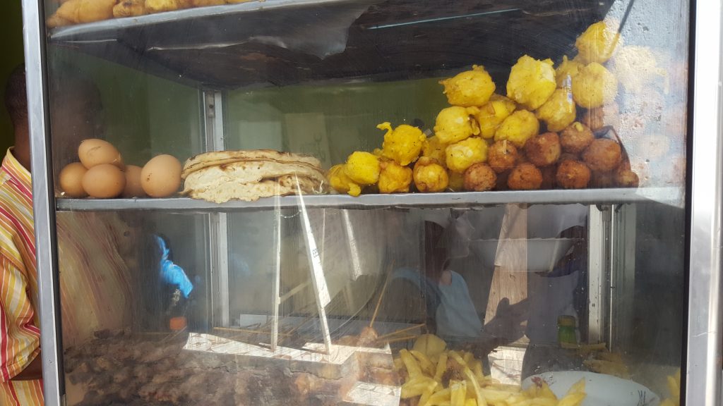 Ulicna hrana kacuri domace palacinke falafeli itd