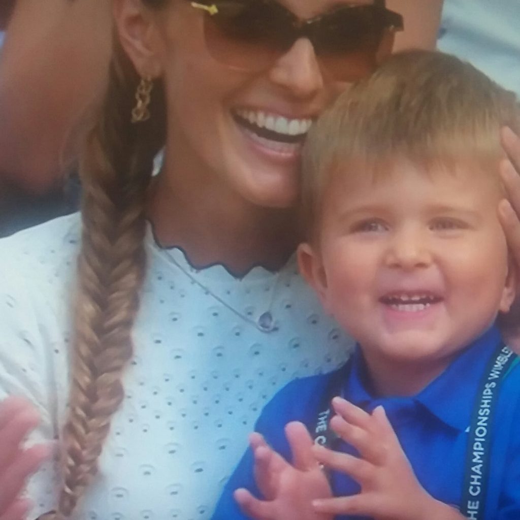 STEFAN PROSLAVIO TATINU POBEDU: Novak Đoković osvojio Vimbldon! 1 stefan i jelena djokovic