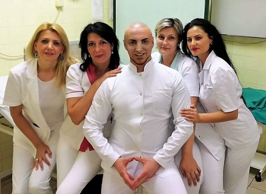 DEJAN NESTOROVIĆ POHVALNO O ZAKONU O DONATORSTVU ORGANA: Ne boli, a spasava živote! 1 4 Dejan Nestorovic
