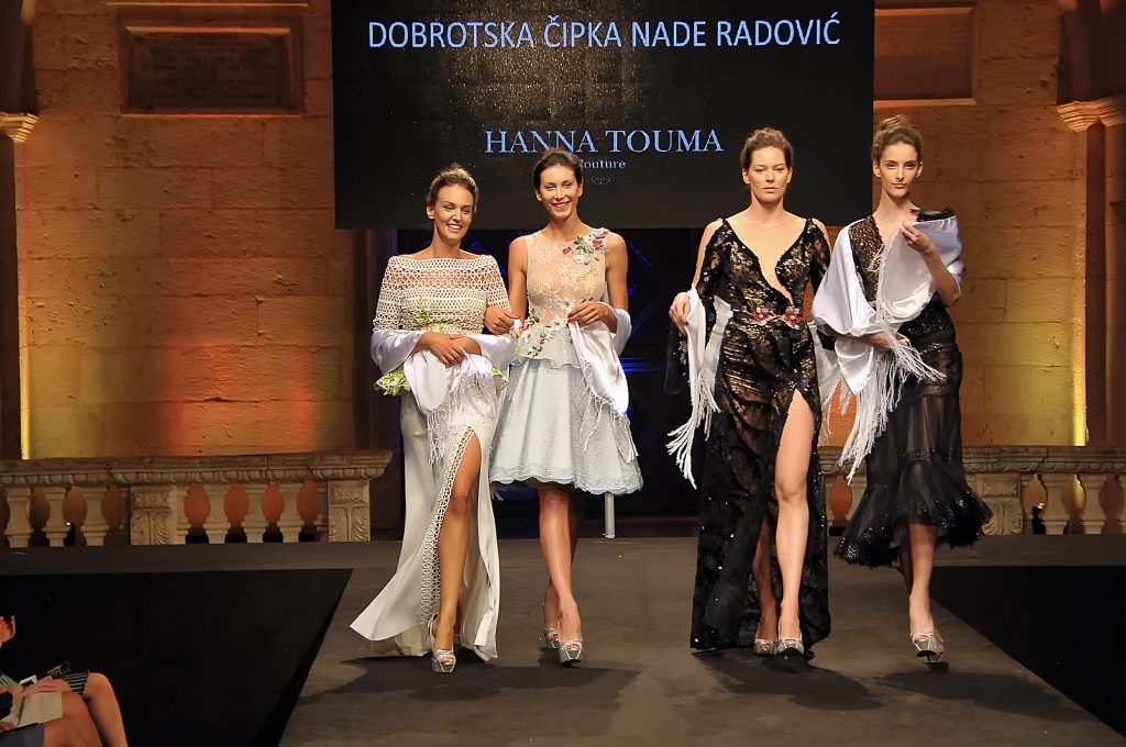 UMETNOST I MODA: Održana 21. Internacionalna smotra mode Kotor 2018 11 5.Modeli Hanne Toume inpirisani Dobrotskom cipkom