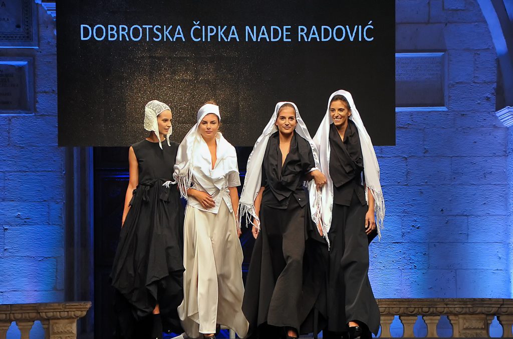 6.ITALO MARSEGLIA inspirisan Dobrotskom cipkom
