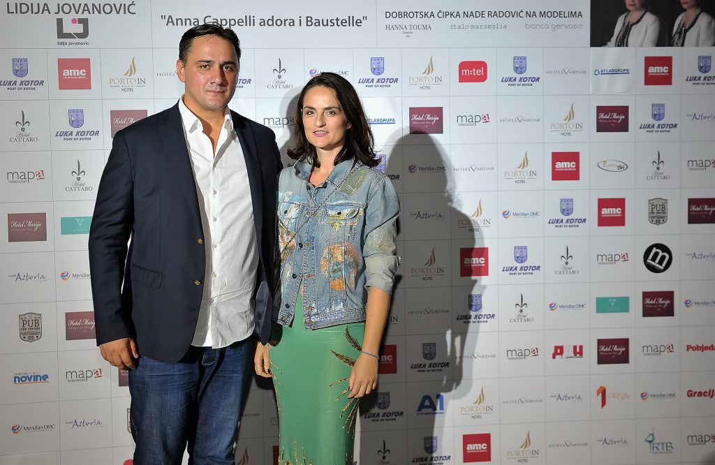 Damir Davidovic sekretar Ministarstva turizma Crne Gore sa suprugom