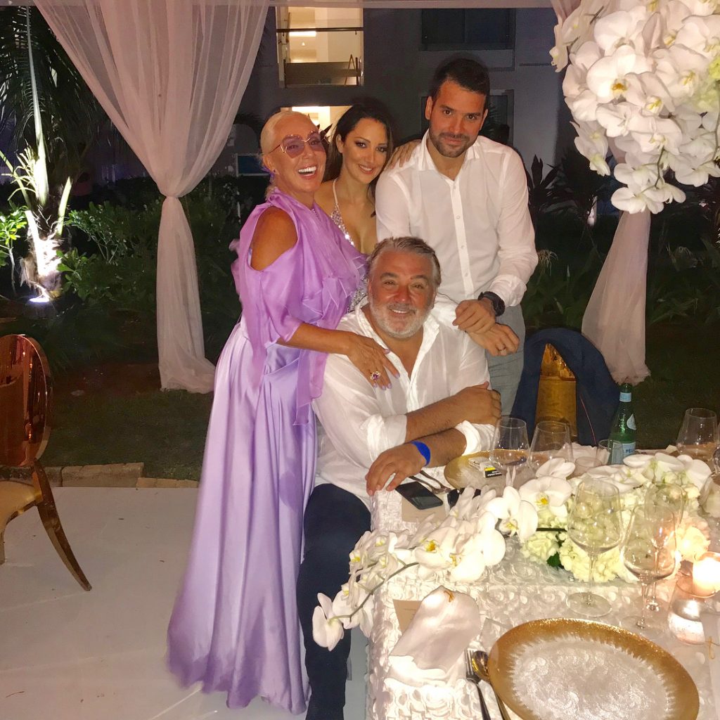 IMA SVOJE RAZLOGE! Lepa Brena: Filipovom i Aleksandrinom sinu neću biti baba! 1 Lepa Brena Filip i Aleksandra Zivojinovic 3