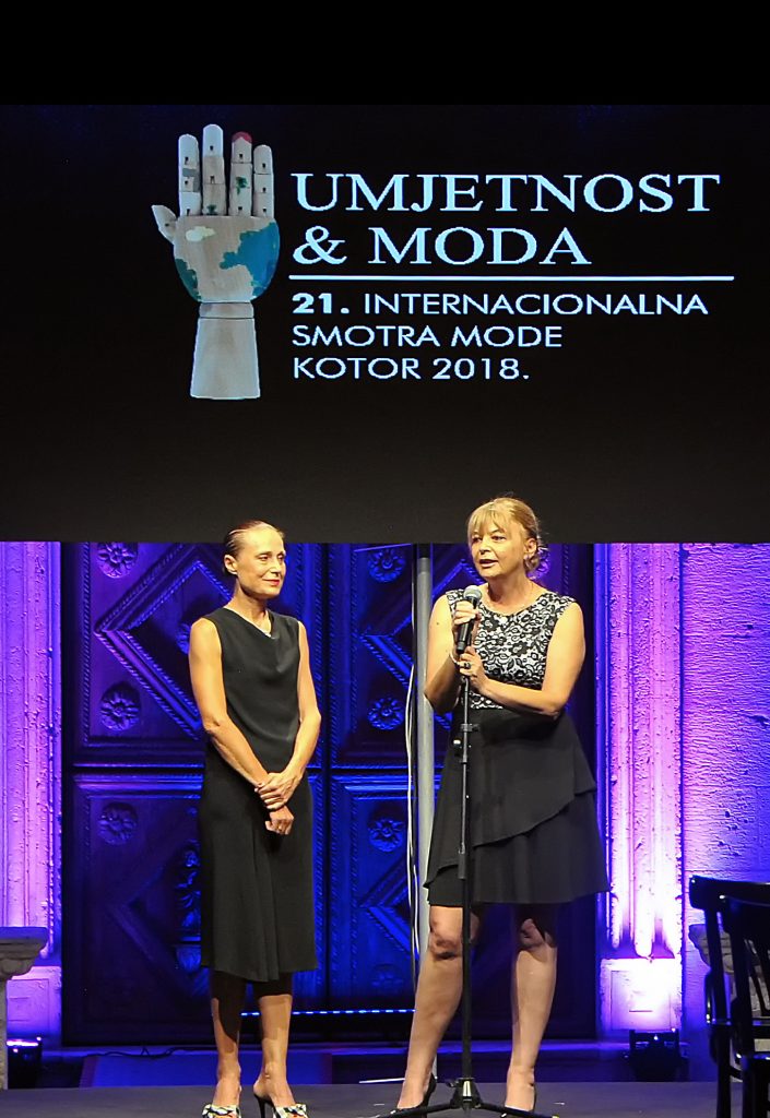 UMETNOST I MODA: Održana 21. Internacionalna smotra mode Kotor 2018 1 Vesna Mandic i LJiljana Popovic Moskov otvaraju 21.Internacionalnu smotru UMETNOSTMODA Kotor 2018