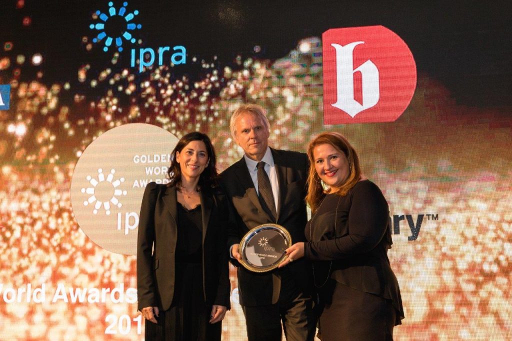 Dvostruka internacionalna IPRA Golden World nagrada za V+O Grčka 1 2 IPRA Golden World Awards for VO Greece 2