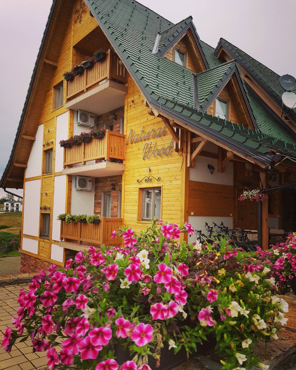 Villa Natural Wood - idealan izbor za odmor na Zlatiboru 1 IMG 423d519986e5575e9efc381d3ca21ec1 V
