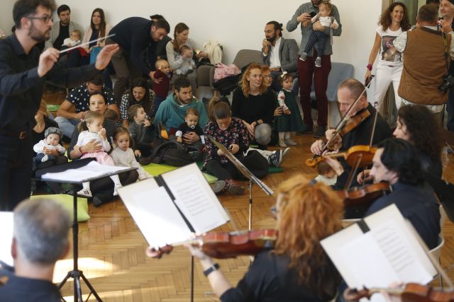 Filharmonija svirala za novosadske bebe 1 MDJ8508