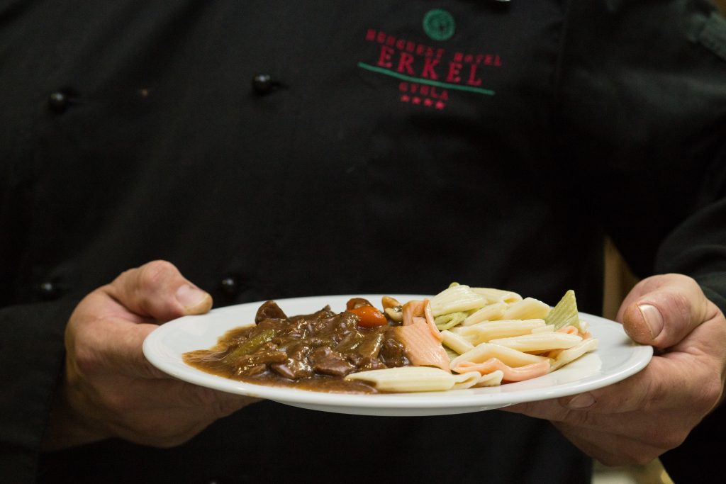Banja Đula - grad cveća i termalnih voda 14 Madjarski gulas hotel Erkel
