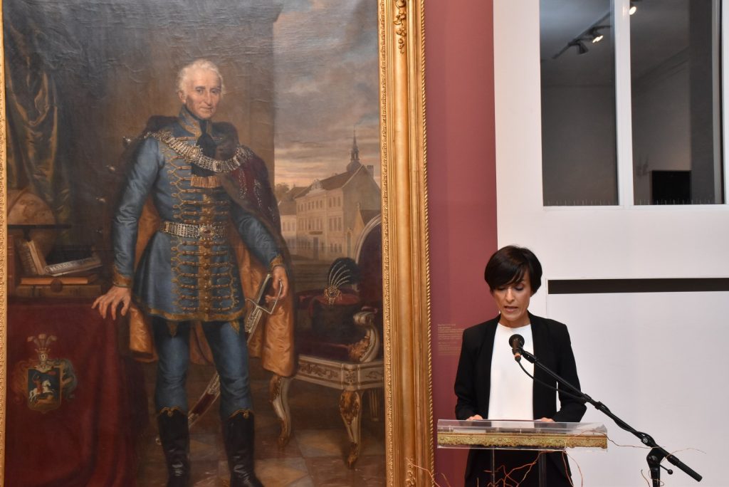 Otvaranje izlozbe Slike velikih formata – svedocanstva epoha msr Danijela Vanusic pomocnik ministra kulture