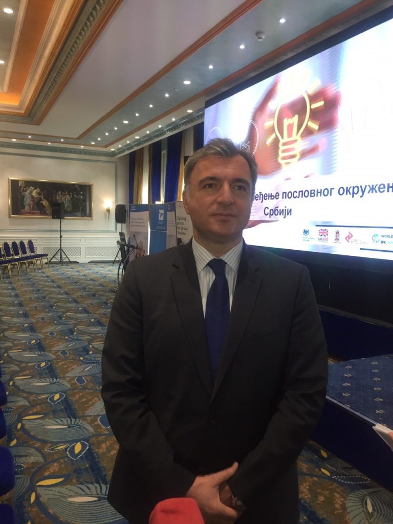 4. Međunarodni forum o saradnji: U toku analiza preporuka za pojednostavljivanje 680 administrativnih postupaka 1 Eugeniu Osmocheckudirektor rojekta u Srbiji IFC