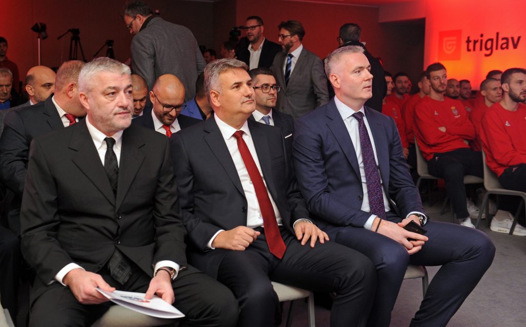 Uspešna saradnja krunisana novim ugovorom između Triglav osiguranja i Košarkaškog saveza Srbije 3 Uprava KSS i Dragan Marković Triglav osiguranje