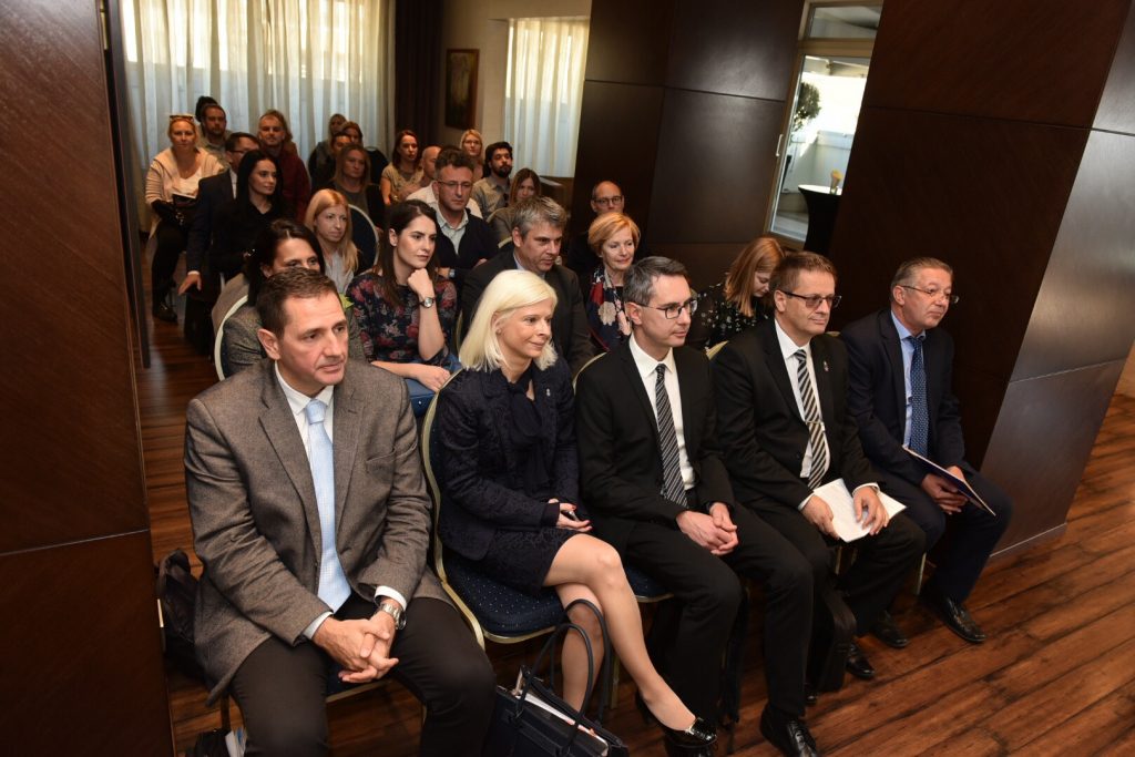 Radni doručak: Radno zakonodavstvo u Srbiji i Sloveniji 1 radni dorucak 1