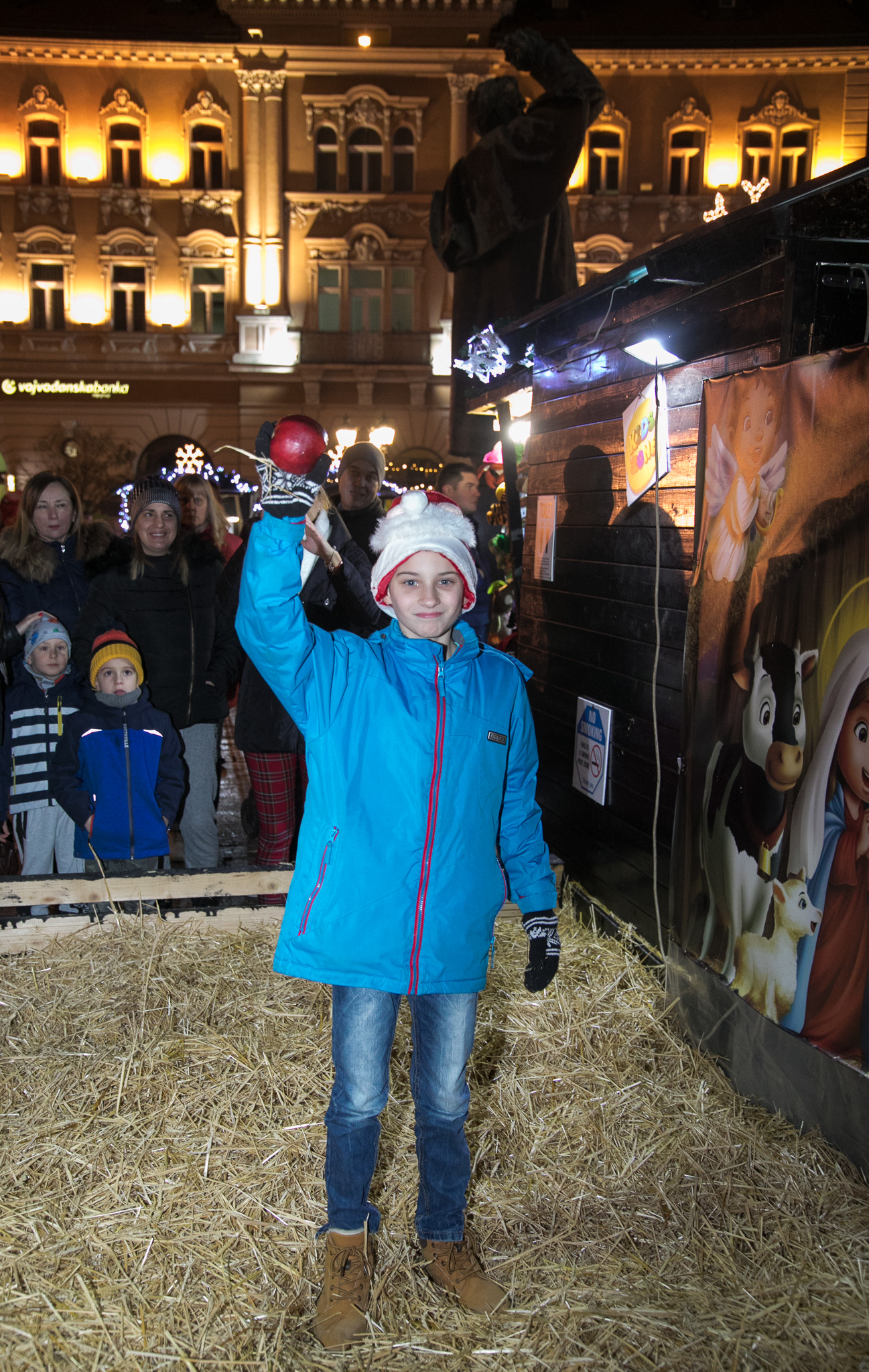 Hor "Iskrice" i bend 5+ danas na Novosadskom Winter Festu 13 HADR6742