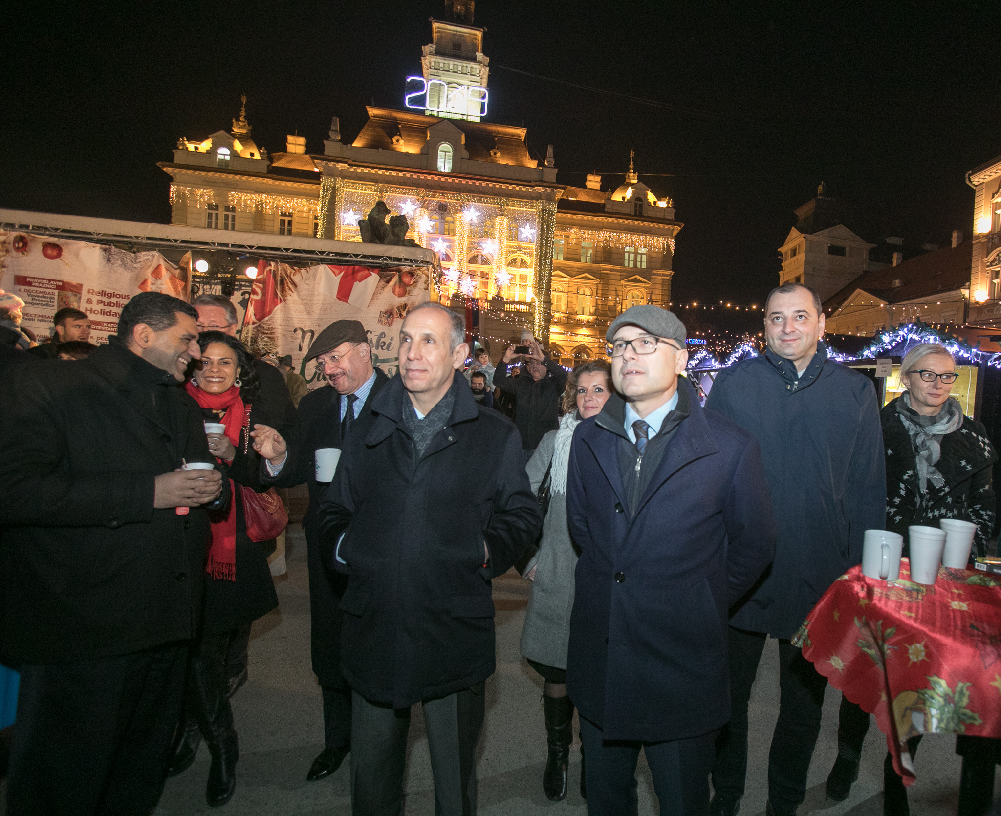 Danas na Trgu slobode hor "Šareni vokali" iz Sombora i bend Ser Žile 11 HADR8279 1