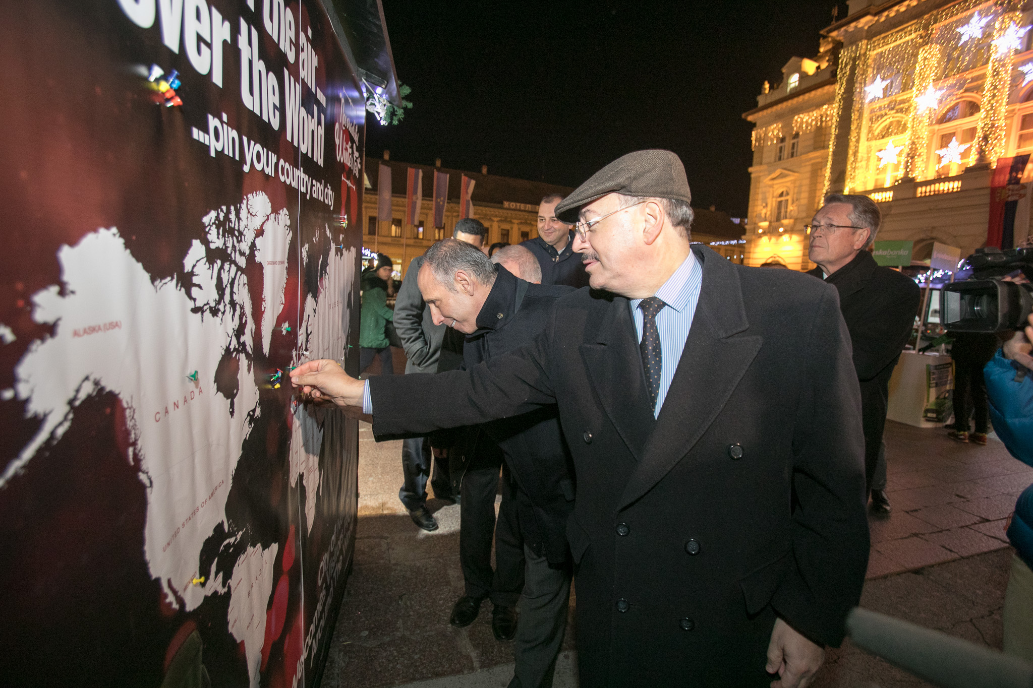 Danas na Trgu slobode hor "Šareni vokali" iz Sombora i bend Ser Žile 14 HADR8421 1