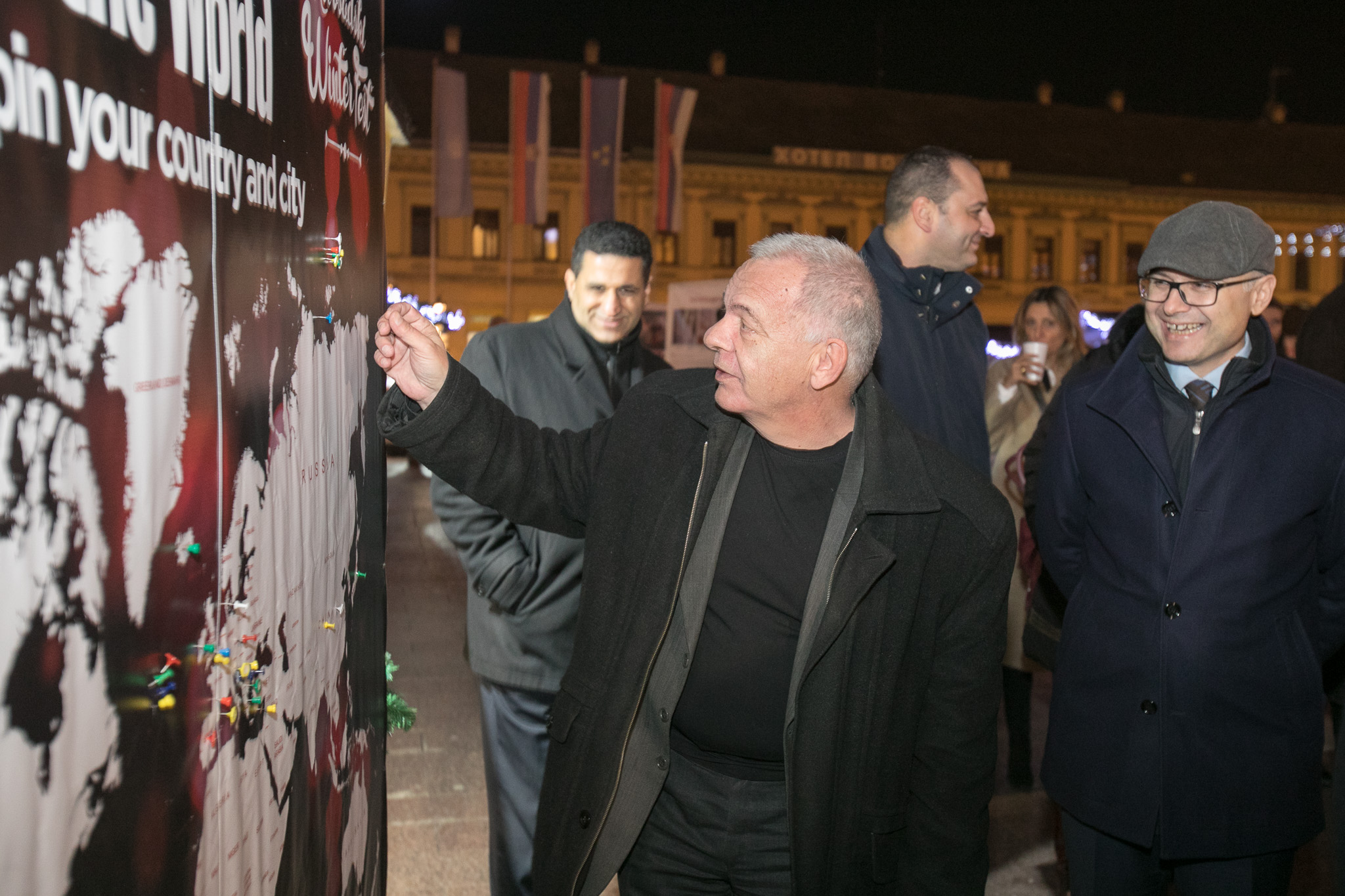 Danas na Trgu slobode hor "Šareni vokali" iz Sombora i bend Ser Žile 15 HADR8434 1