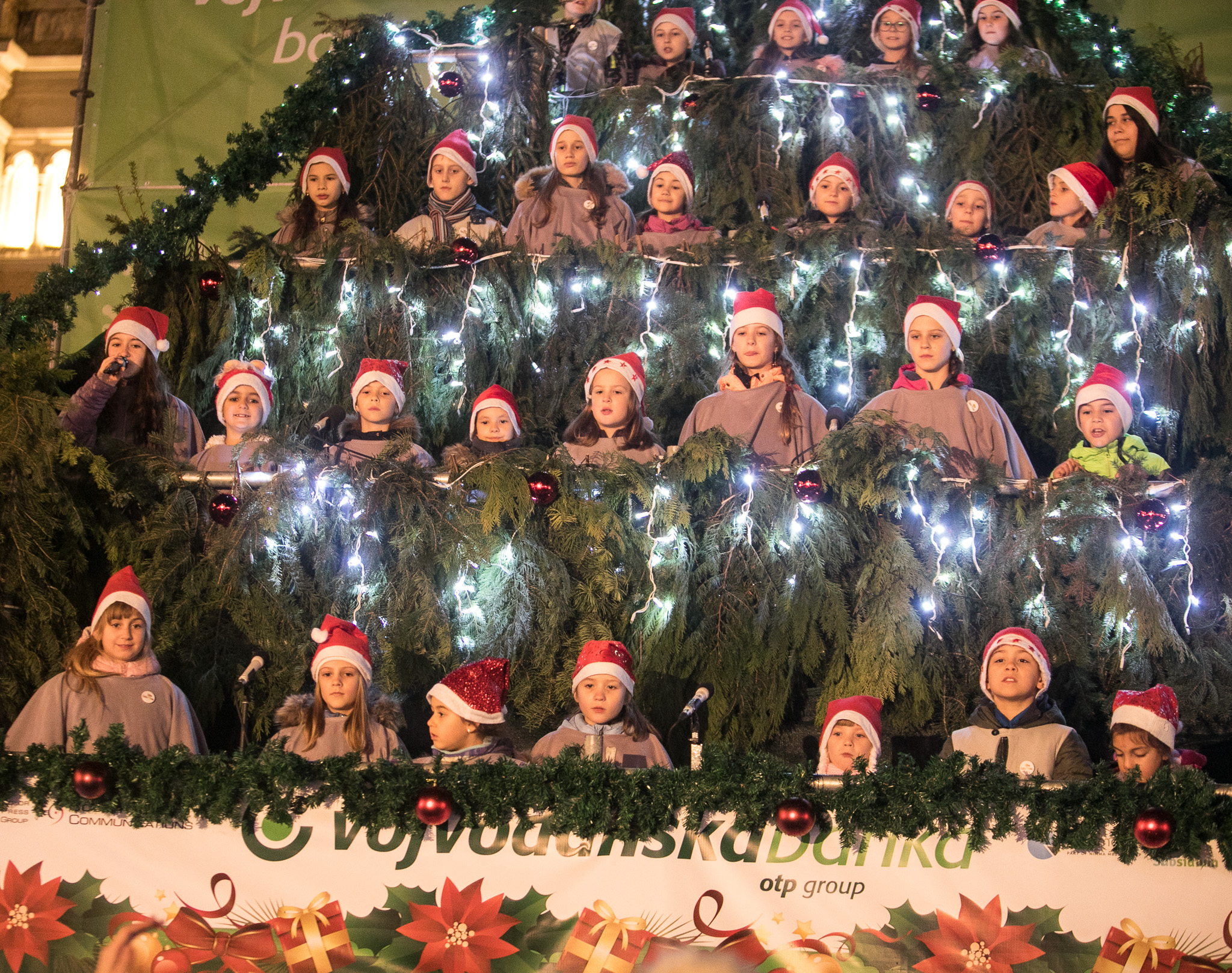 Gradonačelnica Sombora Dušanka Golubović slušala nastup svojih sugrađana na "Novosadskom Winter Festu" 8 HADR8918 1