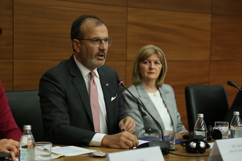 NOVE REGULATIVE I I NOVE BOJAZNI: Obeležen Dan zaštite podataka o ličnosti 3 06 Sem Fabrici sef Delegacije EU