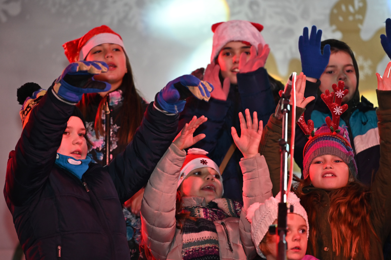 Koncert Nede Ukraden danas na "Božićnom seocetu kod Hrama" 5 utorak 8 januar 25