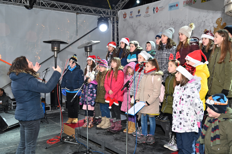 Koncert Nede Ukraden danas na "Božićnom seocetu kod Hrama" 1 utorak 8 januar 7