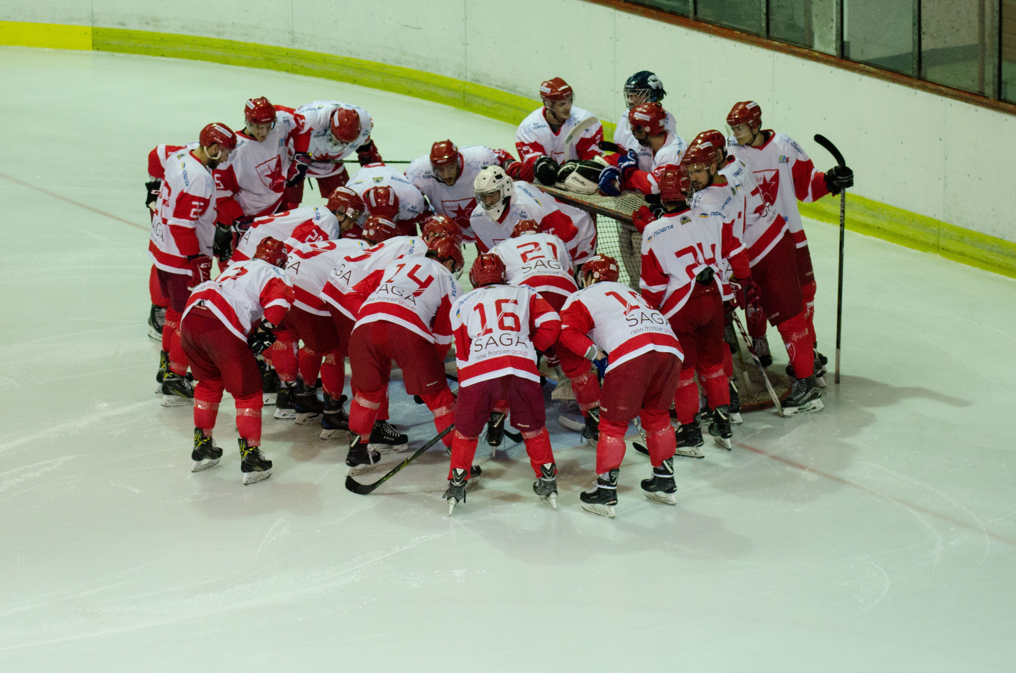 Prepuna Ledena dvorana Spensa bodrila hokejaše Vojvodine 2 DSC 8556