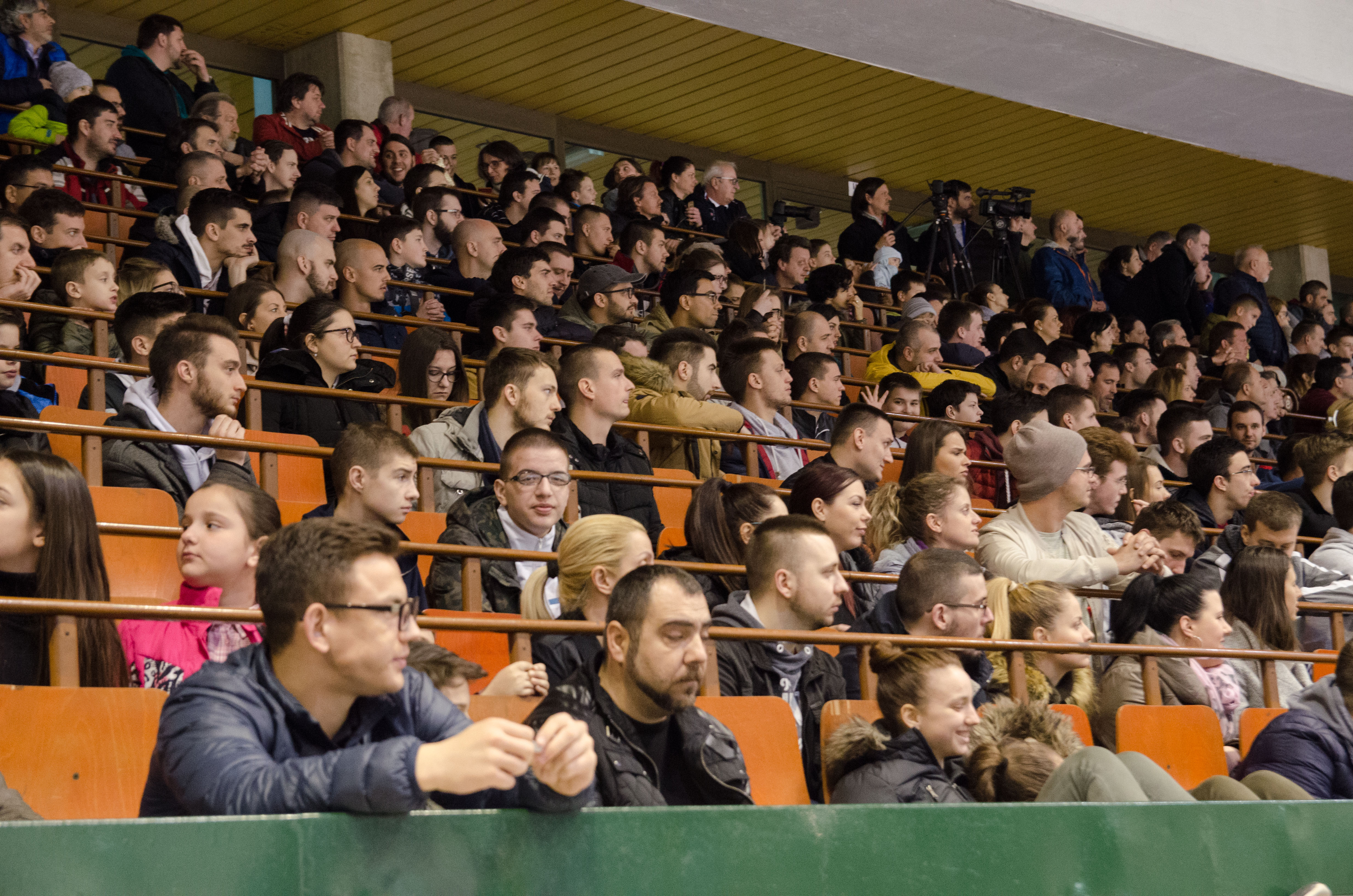 Prepuna Ledena dvorana Spensa bodrila hokejaše Vojvodine 6 DSC 8585