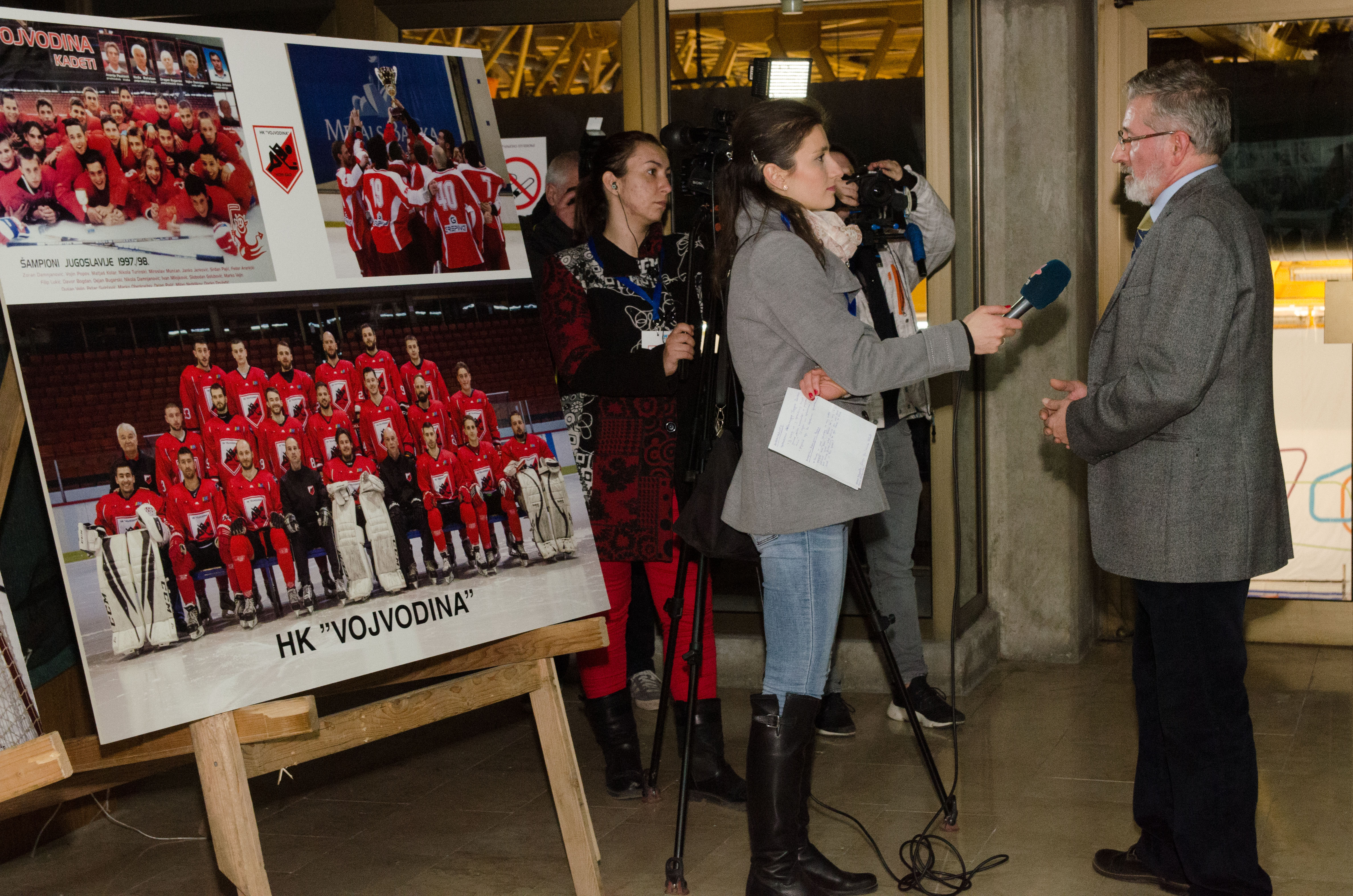 Prepuna Ledena dvorana Spensa bodrila hokejaše Vojvodine 9 DSC 8738