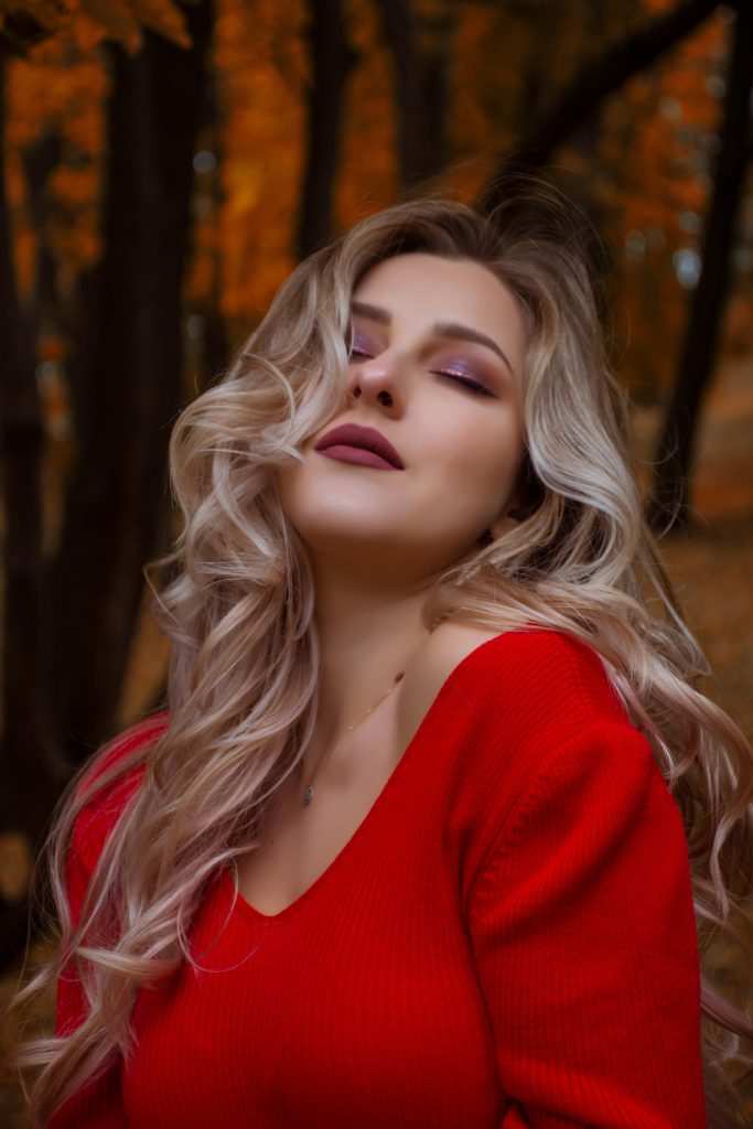 CLASSY VS TRASHY: Uz nekoliko beauty saveta izgledaćete sofisticirano i prefinjeno 1 zena unsplash.com