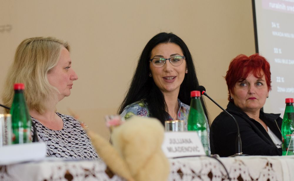 Održana tribina "Žene žive i na selu" u Gamzigradu 8 DSC 6420