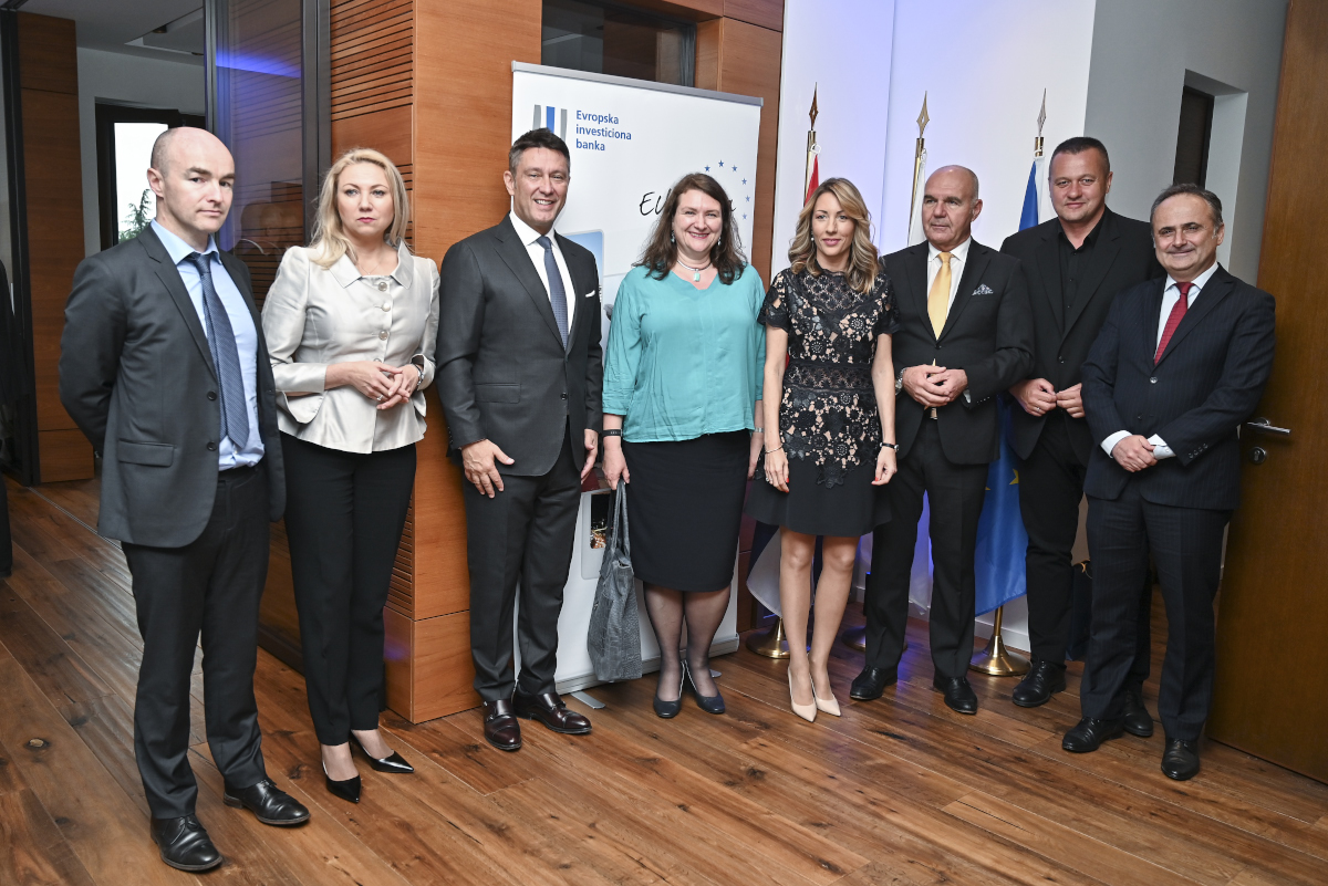 EIB 17