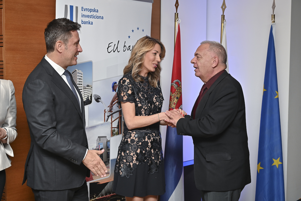 EIB 8