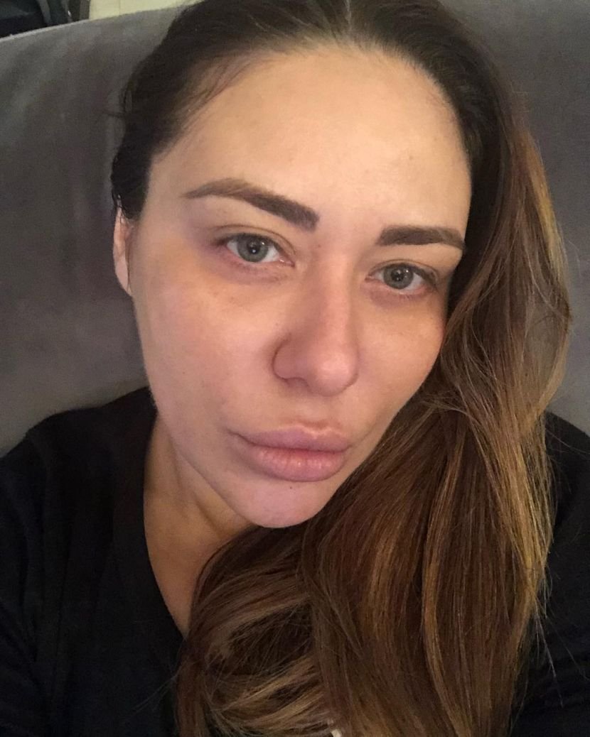 IZNENADILA FANOVE: Ana Nikolić objavila selfi bez trunke šminke 1 ana nikolic