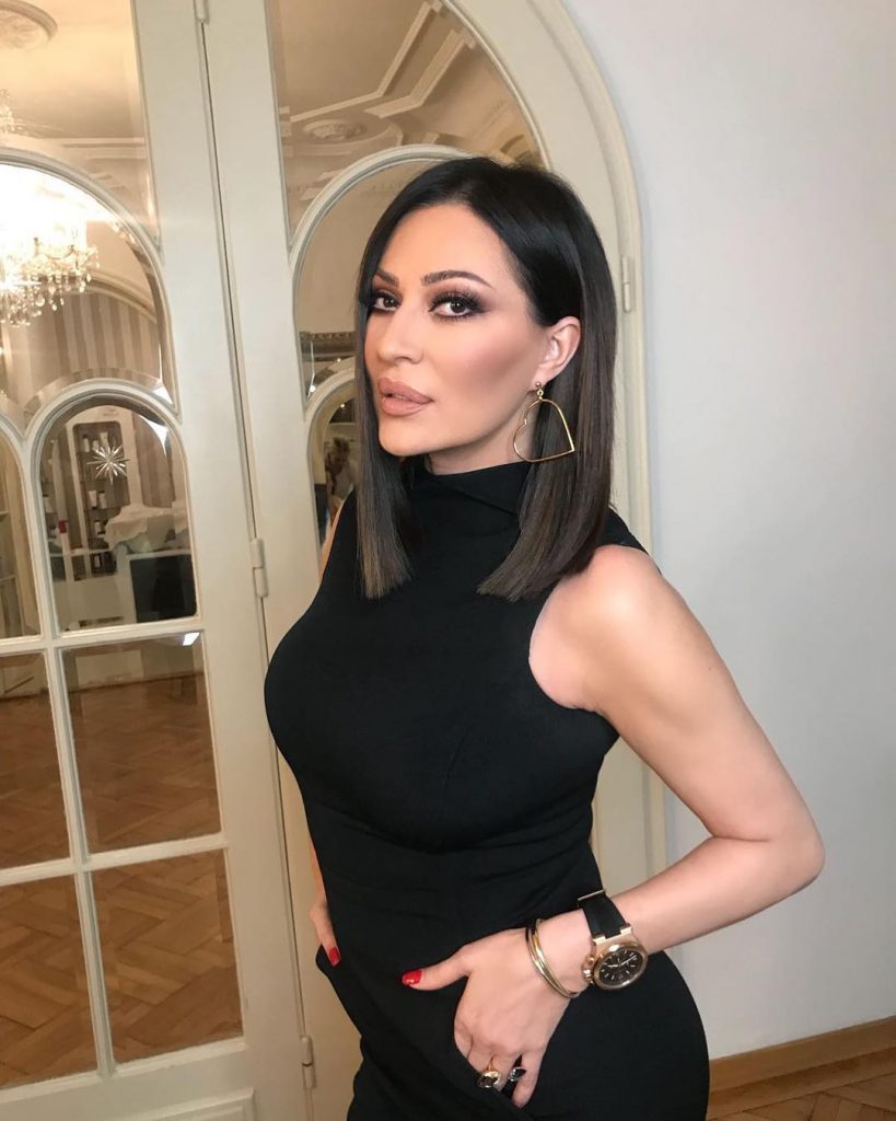 ZAŠTO ME HAPSITE, ONA JE MOJA ŽENA: Provalnik danima boravio u podrumu Cecine kuće 1 Ceca Raznatovic